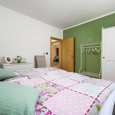 Villa Elisa Kaštelir Exteriör bild