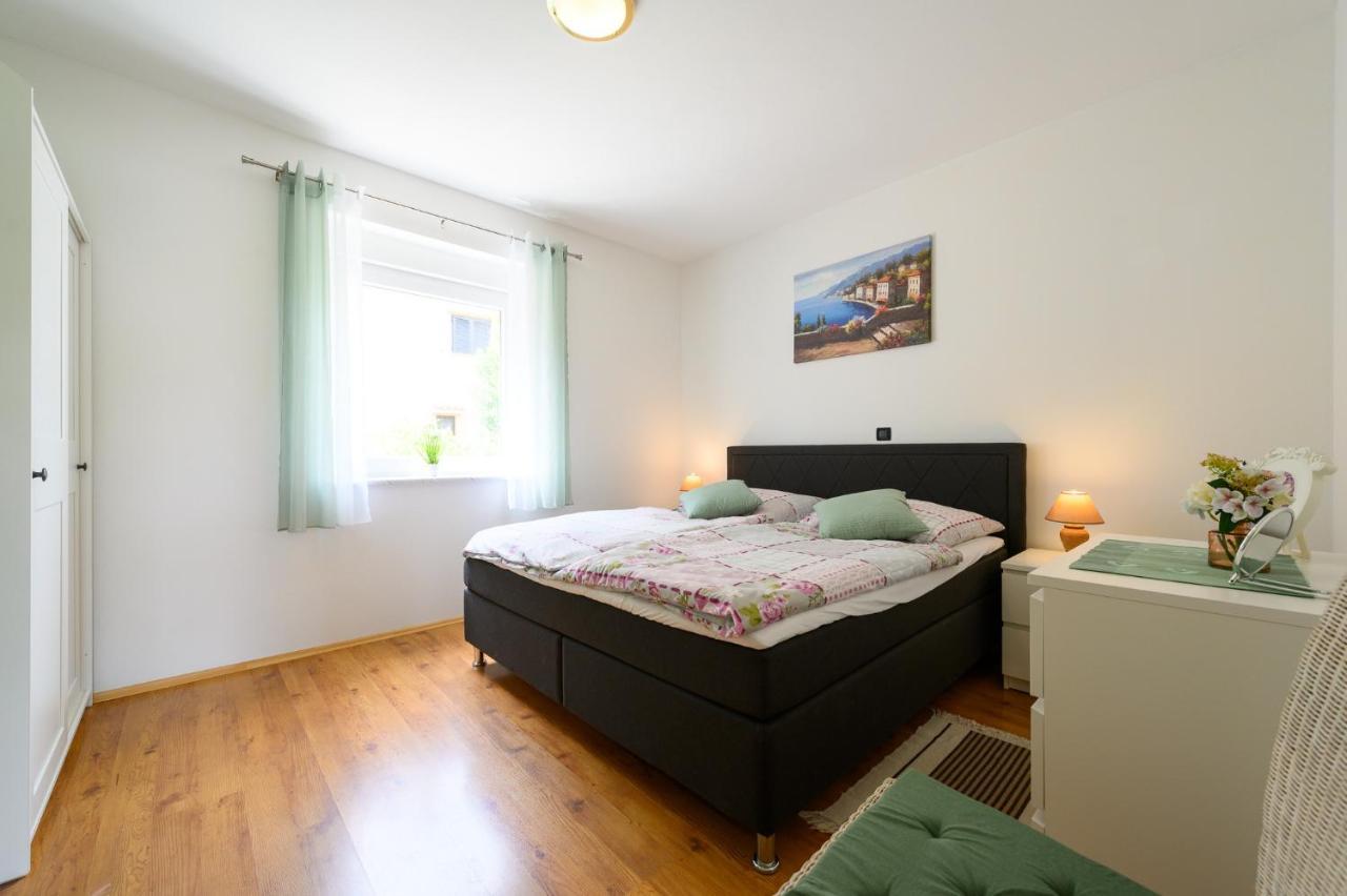 Villa Elisa Kaštelir Exteriör bild