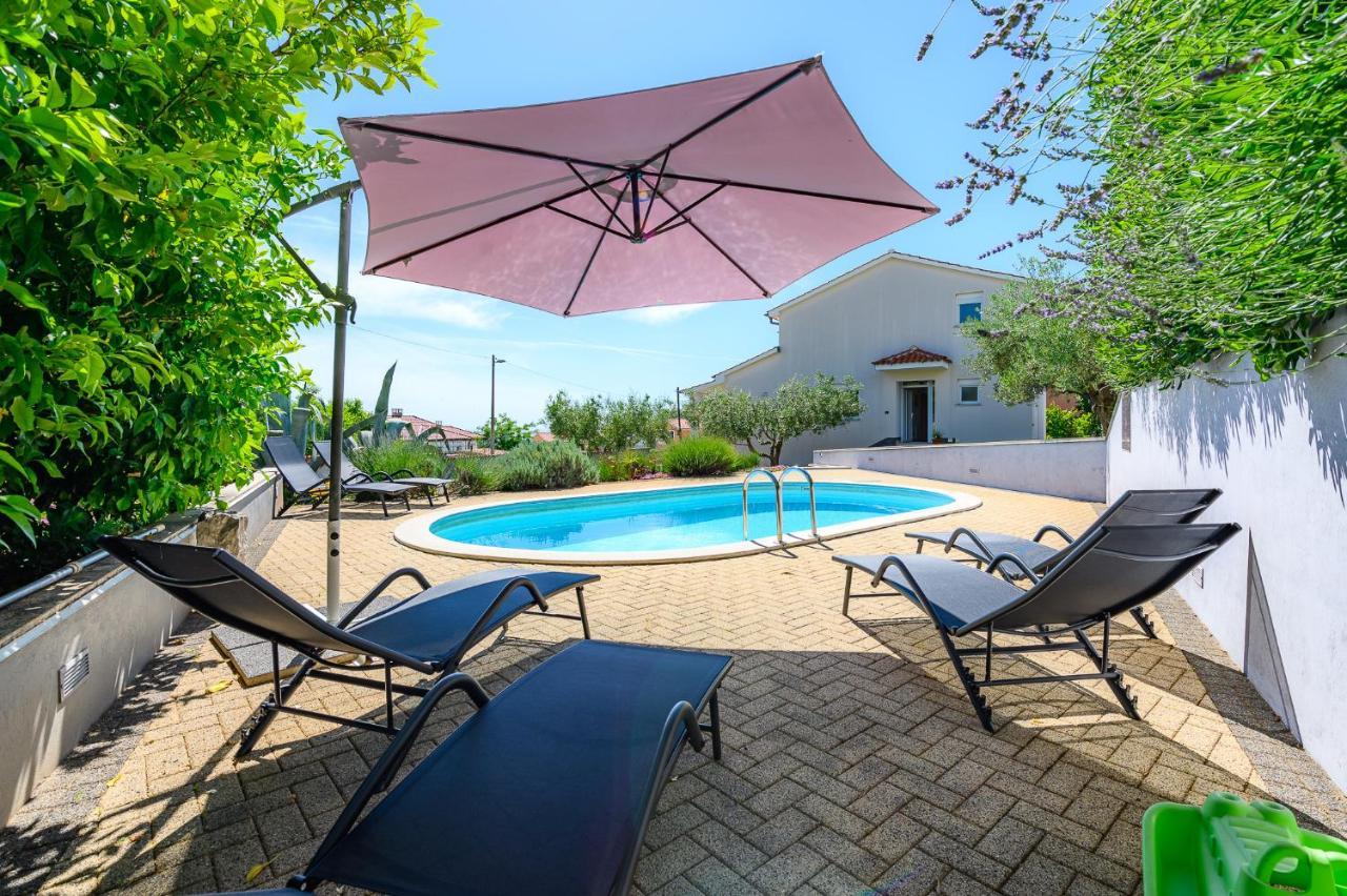 Villa Elisa Kaštelir Exteriör bild