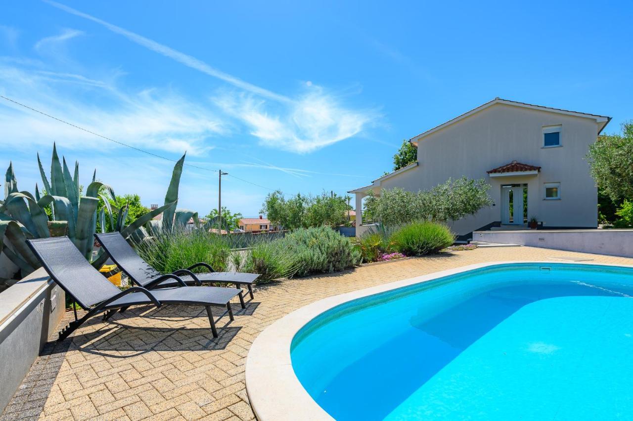 Villa Elisa Kaštelir Exteriör bild